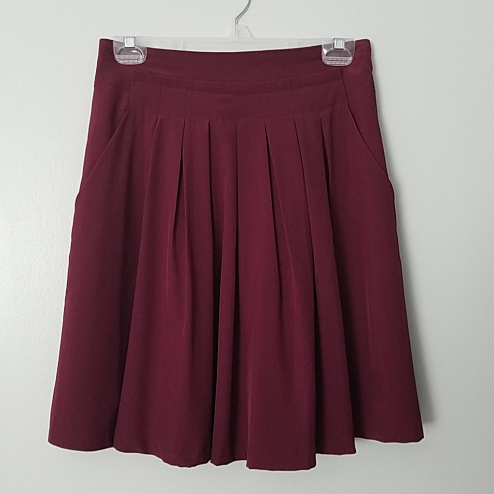 Forever 21 Wine colored high waist skirt w pockets